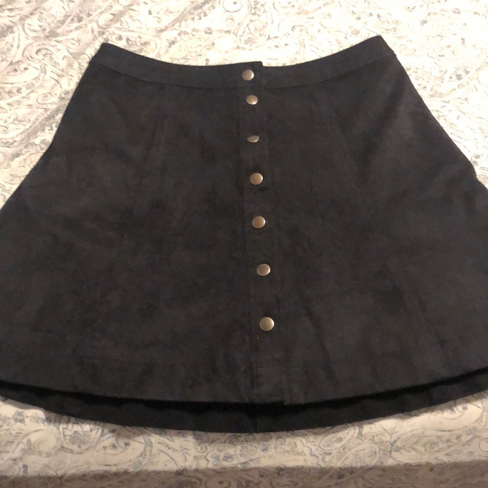 Black button velvet skirt